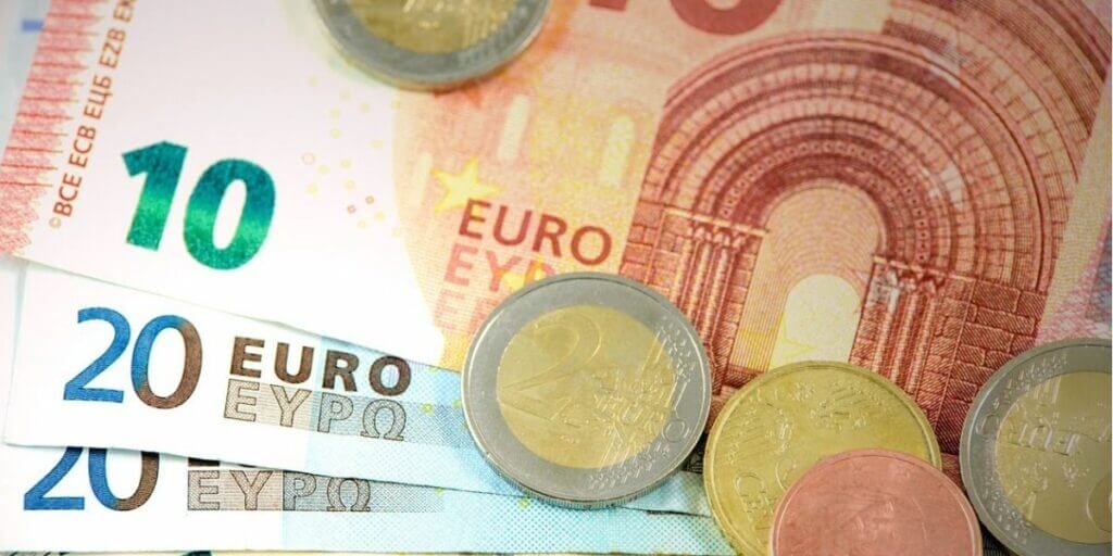 Comment &eacute;conomiser, et m&ecirc;me gagner d&rsquo;argent avec les n&eacute;obanques ?